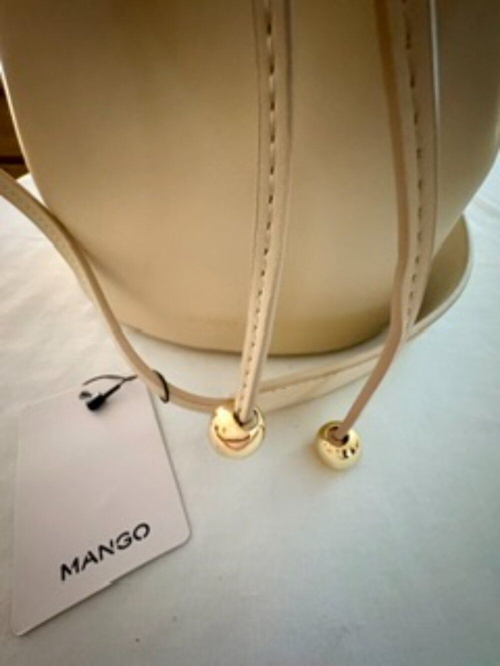 Mango Faux Leather Bucket Handbag NWT - Picture 3 of 7